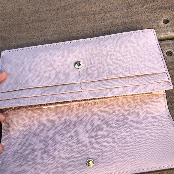 Authentic NWT Michael Kors jet set flat wallet - Picture 5 of 6